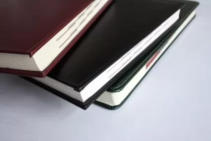 Kalendarze książkowe, dzienne lub tygodniowe 06